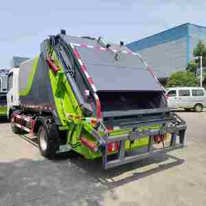Camiones Compactadores de Basura Sinotruk Howo Seguros y Duraderos, Ideales para la Saneamiento en Calles Comerciales - Product Image 3