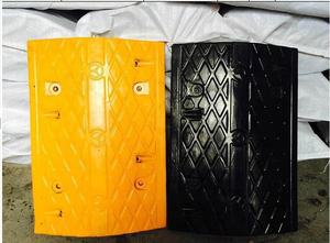 50*35*5ซม. ป้องกันการมองเห็นสูงสีเหลืองและสีดำทางลาดความเร็วถนน/ยางพลาสติกกันกระแทกเพื่อความปลอดภัยในการจราจร - Product Image 3