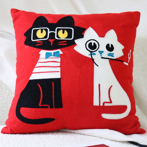 Funda de Almohada Decorativa de Lujo con Bordado de Gato para Sofá, Cama o Sillón, 18x18 Pulgadas - Product Image 5
