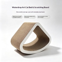 Griffoir pour chat en carton ondulé en gros, maison triangulaire pour chat avec ouverture arrondie pour chats d'intérieur, fourniture OEM