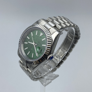 Men's Green Grass Dial Self-Winding Automatic <b>Mechanical</b> <b>Watch</b> with NH35 Movement Waterproof Stainless Steel Case - Product Image 4