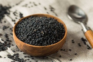 Graines de sésame noir brutes de qualité export |   Graines de sésame entières de qualité alimentaire naturelle, approvisionnement en vrac - Product Image 2