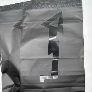 Bolsa de Envío Negra Mate con Logotipo UV Personalizado, Bolsas de Correo Biodegradables y Reciclables de Poli, 6X9 10x13 - Product Image 5