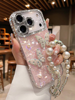 Coque de téléphone de luxe rose en forme de coquille avec papillon 3D et perles, et bracelet chaîne de main en strass scintillant pour iPhone 18 17 Pro Max 16 15 14 13 11