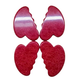 Outil de massage facial Gua Sha en pierre naturelle de turquoise rouge, jaspe rouge, ou jade rouge pour le visage - Product Image 1