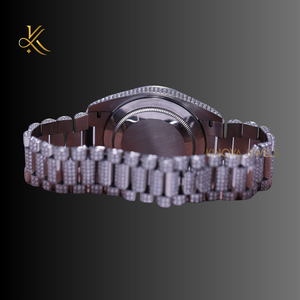 Reloj de diamante de moissanita inspirado en el lujo para mujer con características elegantes, brillo premium y atención al detalle inigualable - Product Image 3