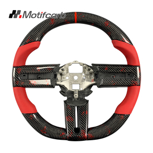 Volante Personalizado de Fibra de Carbono Roja con Empuñaduras de Cuero Rojo para Ford Mustang GT GT500 Coupe Shelby Boss 302 S197 2005-2014 - Product Image 1