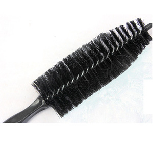 Brosse pour pneus de voiture, outil de nettoyage de roues à poils longs de 2.5 cm, matériau ABS noir - Product Image 1