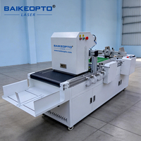 Machine d'impression numérique sans plaque avec tête d'impression industrielle, spéciale pour la personnalisation de boîtes en carton ondulé en petites séries