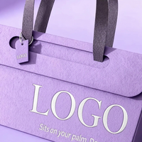 Flyers en carton rose écologiques de luxe en gros avec ruban, logo personnalisé et pelliculage pour la Fête des Mères, vêtements, chaussures, cadeaux