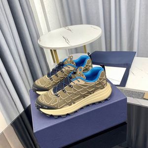 Zapatillas Casuales Bajas para Hombre 2025, Cómodas y Combinables con Todo, Parte Superior de PVC Colorida, Entresuela y Suela de PVC Inyectado, Aumentan la Altura - Product Image 4