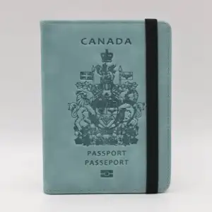 غطاء جواز سفر بشعار كندي بشعار مخصص موضة للهدايا من جلد البولي يوريثان محفظة جواز سفر بعائلة تحمل شريحة اتصال محفظة من الجلد