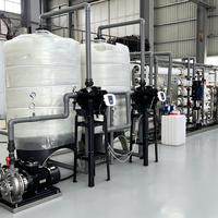 Machine de traitement de l'eau 20T/H pour eau de rivière et eau de lac avec prétraitement + installation de filtration par osmose inverse pour la purification de l'eau de production