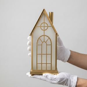 Latest Trending Style <b>Gold</b> Metal House Shape Candle Holder <b>Lantern</b> for Christmas Home Decorations - Product Image 2