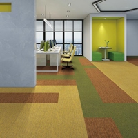 Dalles de moquette emboîtables de luxe 50x50cm, collection 2026, avec support PVC, boucle de fixation, insonorisantes, design moderne pour bureaux