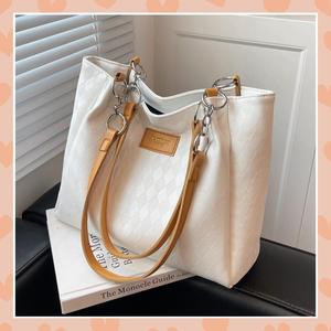 Nuevo bolso tote para mujer, gran capacidad, elegante y versátil, estilo coreano, diseño único. - Product Image 1