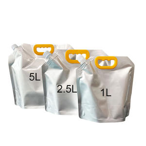 Bolsas de PE de 1.5L, 2.5L y 5L con Asa y Boquilla, Protección Solar, Resistentes a la Corrosión, Reciclables, para Aceite Comestible y Soluciones Químicas - Product Image 2