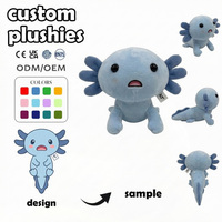 Peluches personnalisées : Poupée en peluche douce avec capuche oreilles de chat, personnages sur mesure, articles promotionnels pour marques de beauté, faible MOQ
