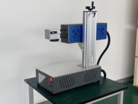 Machine de gravure laser CO2 RF haute vitesse de qualité supérieure, système de marquage ultra-fin 10,6 µm pour le marquage de bois, d'acrylique, d'artisanat et de décoration