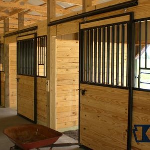 Nouveaux styles 2026 de portes coulissantes d'entrée pour écuries de chevaux en acier inoxydable blanc galvanisé à chaud, personnalisables pour la <span class=keywords><strong>location</strong></span> d'écuries - Product Image 5
