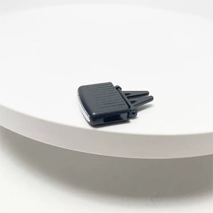 1KD819728 es adecuado para las aletas de ventilación del Volkswagen Sagitar más antiguos (06-11). - Product Image 1