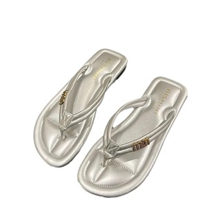 <span class=keywords><strong>Chanclas</strong></span> de Goma con Suela Gruesa Estilo Coreano, Parte Superior de PVC y Entresuela de Espuma, para <span class=keywords><strong>Mujer</strong></span>, Verano 2026, Antideslizantes, Acolchadas, para Playa y Vacaciones - Product Image 6