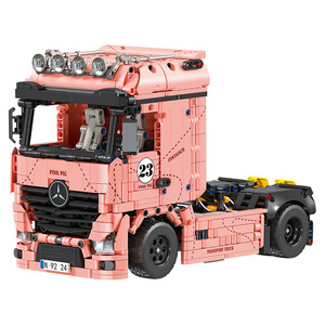 JIESTAR Pink Pig Container Truck Building Blocks for Cargo Trailer Head Model JJ3224 ABS Plastic 1:8 Scale Collector Set - Product Image 1