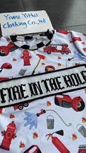 Ensemble 2 pièces pour tout-petits, broderie smockée à la main, haut à manches courtes avec broderie « Fire in the Hole » et <span class=keywords><strong>short</strong></span> à carreaux <span class=keywords><strong>noir</strong></span> et blanc pour garçons - Product Image 6