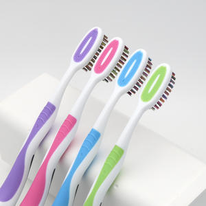 <span class=keywords><strong>Brosse</strong></span> à dents adulte avec fonction de nettoyage de la langue Poils moyens <span class=keywords><strong>ou</strong></span> durs Carte blister individuelle d'usine professionnelle - Product Image 2