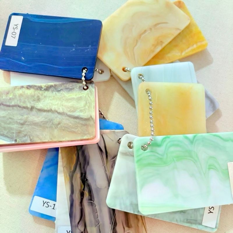 Custom colors available