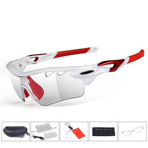 แว่นตาขี่จักรยานโพลาไรซ์สำหรับผู้ชายและผู้หญิงแว่นตาขี่จักรยานโพลาไรซ์โฟโตโครมิก TAC แบบปรับโลโก้ได้ตามต้องการ - Product Image 2