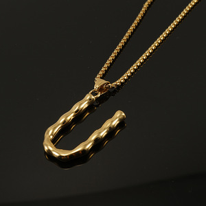 Collar con Colgante de Letra en Acero Inoxidable y Titanio Estilo Hip Hop Europeo para Hombre, Letra Inglesa en Acero Inoxidable 18K, Combinable con Todo - Product Image 5