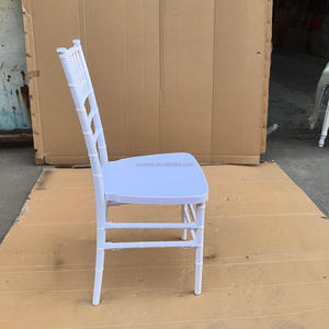 Hot Sell <span class=keywords><strong>prix</strong></span> bon marché démonter la chaise Chiavari en résine blanche pour les événements de fêtes en plein air - Product Image 2