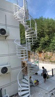 Escaliers en spirale modernes de haute qualité en acier inoxydable pour l'extérieur avec matériau en bois pour le toit de la maison conteneur, double couche, petite maison