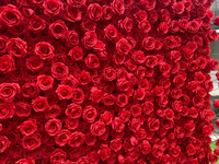 Panneau de fond mural en fleurs de soie rouge 3D personnalisé, décoration de mariage, mur de fleurs artificielles pour la décoration de mariage