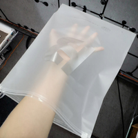 Sacs à vêtements personnalisés imprimés, refermables, recyclables, mats et givrés, avec logo, en plastique transparent, pour T-shirts et chaussettes