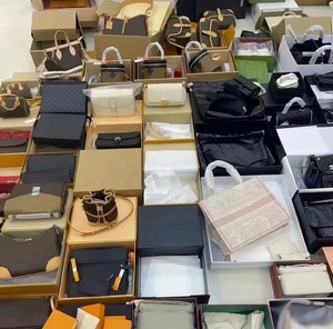 Bản Sao nhà máy bán buôn thương hiệu hàng đầu 1.1 thiết kế chính hãng da túi xách Phụ nữ Crossbody túi thương hiệu ví - Product Image 6