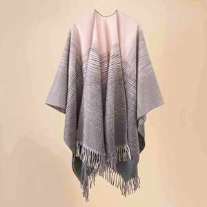 Chal largo de lana de lujo para mujer, estilo poncho grueso con borlas, ideal para invierno, venta al por mayor - Product Image 4