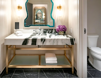 Système de pieds en laiton satiné Grand Satin pour lavabo sur colonne de boutique, meuble-lavabo mural en onyx rose, ensemble de meuble-lavabo de salle de bain en marbre Artista Panda