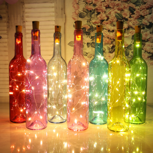 Bouteille de liqueur en verre de couleur personnalisée de 750ml <span class=keywords><strong>Bordeaux</strong></span> Récipient en verre de vin rouge avec couvercle de lumière LED solaire et vodka en liège-Cadeau parfait - Product Image 1