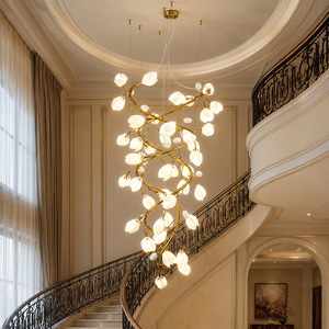 Lustre Moderne Personnalisé en Céramique Magnolia, Suspension en Métal Doré pour Villa, Duplex, Plafond Haut, Décoration de Hall - Product Image 1
