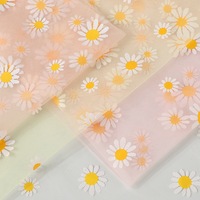 Tissu en dentelle 20D Daisy Lace Swiss Net respirant 19gsm ultra-fin 100% polyester pour jupe, vêtement, tulle imprimé doux comme de la soie