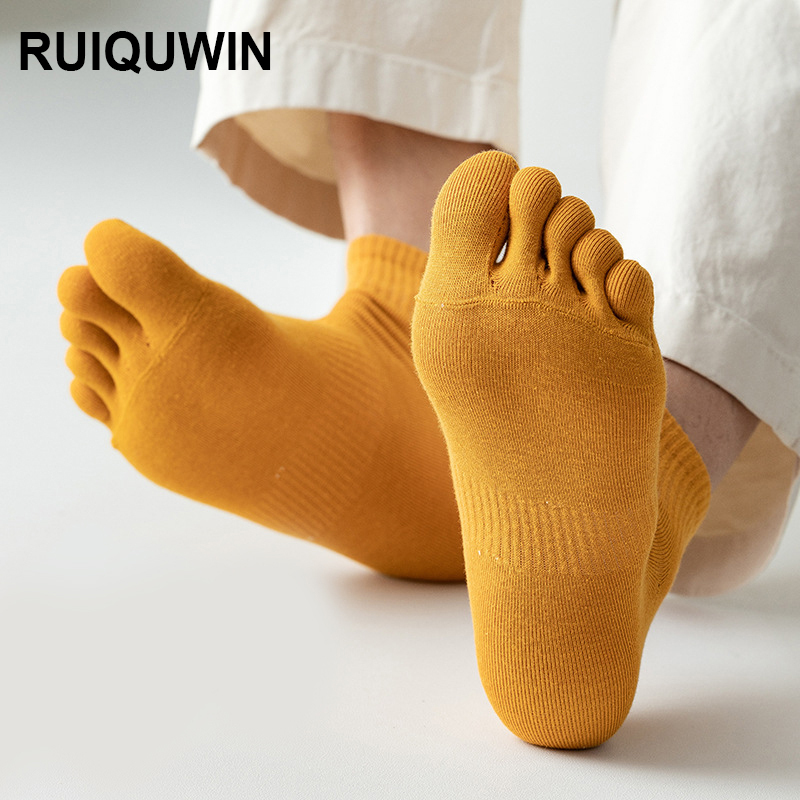 Wholesale Men s Performance Sports Socks