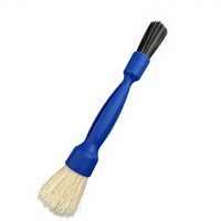 Brosse de nettoyage automobile double tête 2 en 1 avec poils de sanglier et de nylon pour le nettoyage intérieur du tableau de bord et extérieur des roues