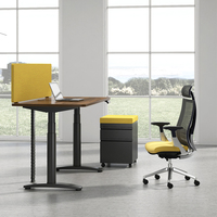Bureau assis-debout électrique ergonomique moderne OMNI, réglable en hauteur, avec mémoire de préréglages intelligents, construction en bois massif pour usage commercial