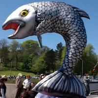 Poisson de mer gonflable réaliste avec ensemble de récif corallien, modèle de vie marine gonflable personnalisé pour les magasins d'aquariums et les parcs à thème océaniques