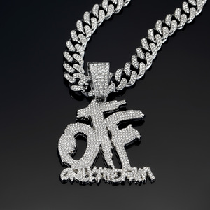Collar con Colgante Familiar OTF Chapado en Oro de 14K, Cadena Cubana Iced, Estilo Hip Hop Graffiti, Colgante Personalizado con Nombre/Letra, Aleación de Zinc - Product Image 4
