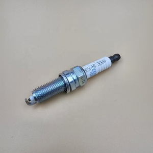 Bougies d'allumage automobiles coréennes de haute qualité OEM 18855-10060 LZKR6B-10E 1885510060 pour pièces de rechange de moteur de <span class=keywords><strong>voiture</strong></span> - Product Image 1