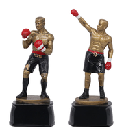 Nouveau Design Boxe Trophée Logo Gravé Boxe Athlètes Artisanat Souvenir Décoration Résine Sport Prix Trophées