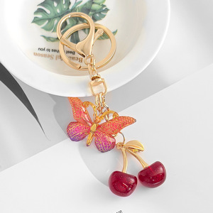 Porte-clés tendance en résine plastique, best-seller, en forme de cœur, papillon, cerise, pendentif de sac, fruit, cadeau pour clés de voiture - Product Image 4